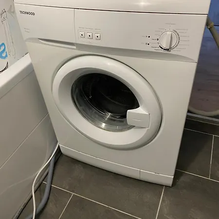 Apartament Wunderschoene Und Handwerker Und Monteur 167